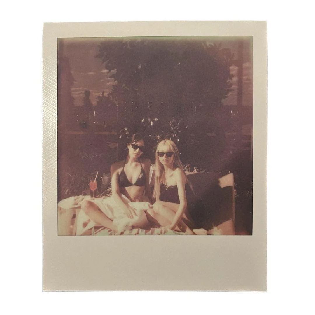 230604-chaeyoung-instagram-update-anyone-curious-about-our-v0-ggd6nd86vz3b1.webp